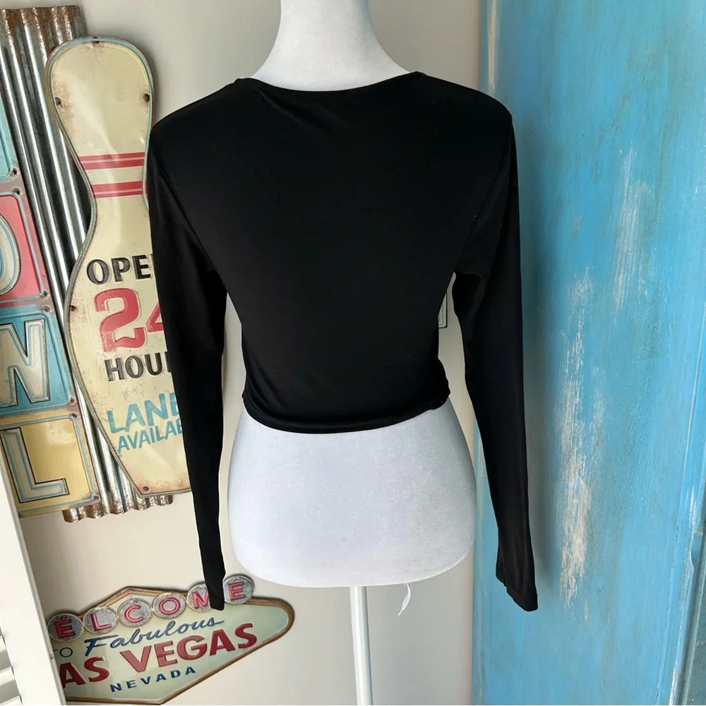 OFFLINE By Aerie Real Me Ruched Front Black Long Sleeve Top